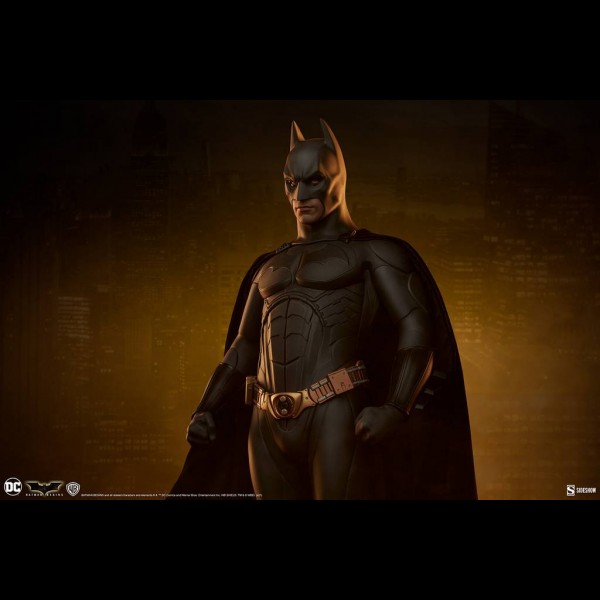 SIDESHOW - DC Comics: Batman Begins - Batman 1:4 Scale Statue -  